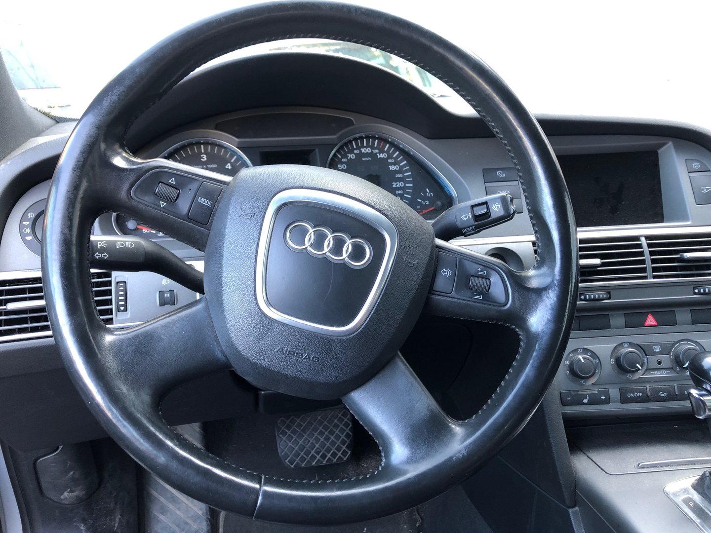 Audi sähköisen rattilukon korjaus