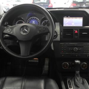 Mercedes benz GLK (X204) monitoiminäytön korjaus