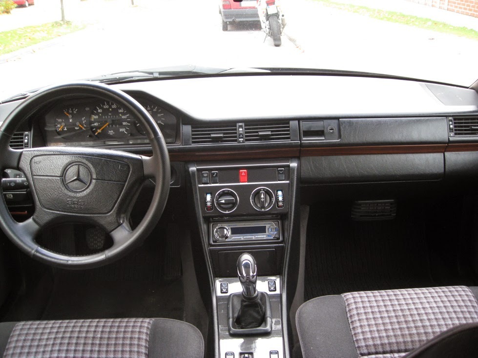 Mercedes Benz vaihdevivun elektroniikan korjaus